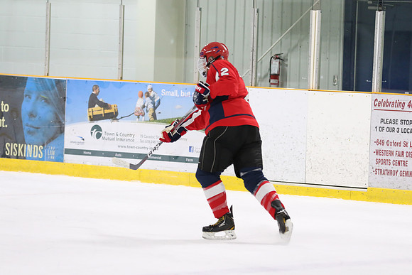 20191027-30838_am 11.00 Blue [MID-RR] Strathroy Rockets Red-HOST vs Mt.Brydges Cougars Red