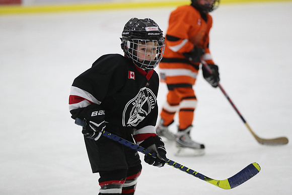 20191228-6636_am 08.00 Fern [Min Novie] Minor Novice Blackhawks vs Minor Novice Flyers