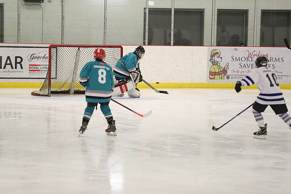20191227-4672_pm 04.50 TRANS [Pee Blue] Peewee Blue Sharks vs Peewee White Leafs