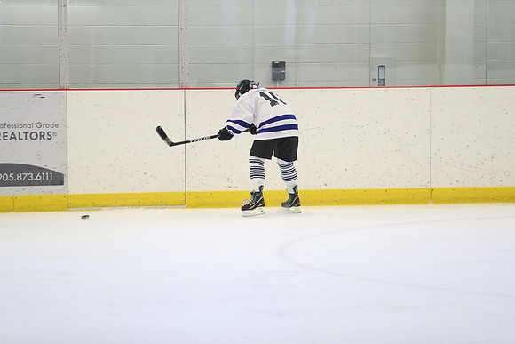 20191230-19331_am 11.15 TRANS [Pee Blue] Peewee Blue Sharks vs Peewee Blue Leafs